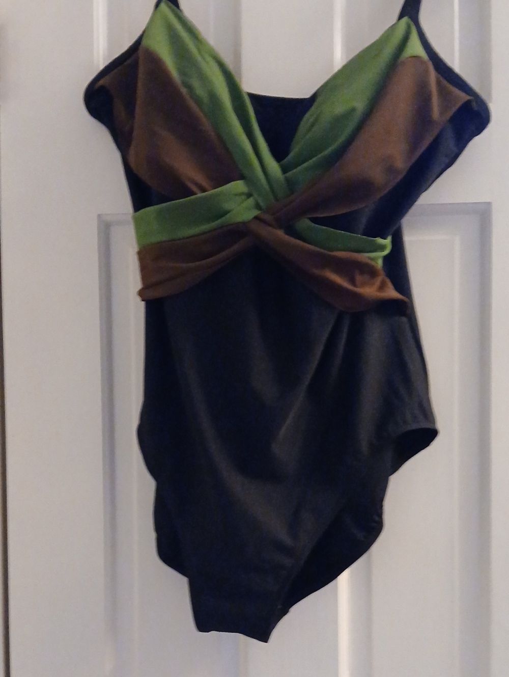 Classic One-Piece Swimsuit with Green and Brown Knot Accent